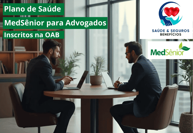 Dois advogados conversando em volta de uma mesa de reunião, sobre o plano de saúde da MedSênior para advogados